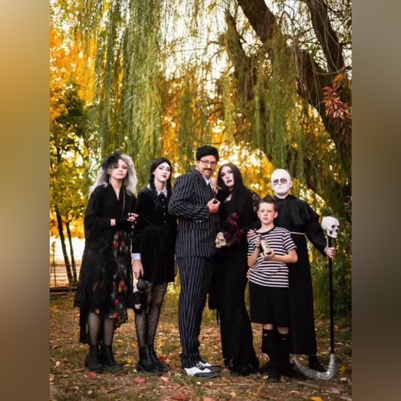 〰️ Meet your Posher, Krista 〰️ - Picture 3 of 5